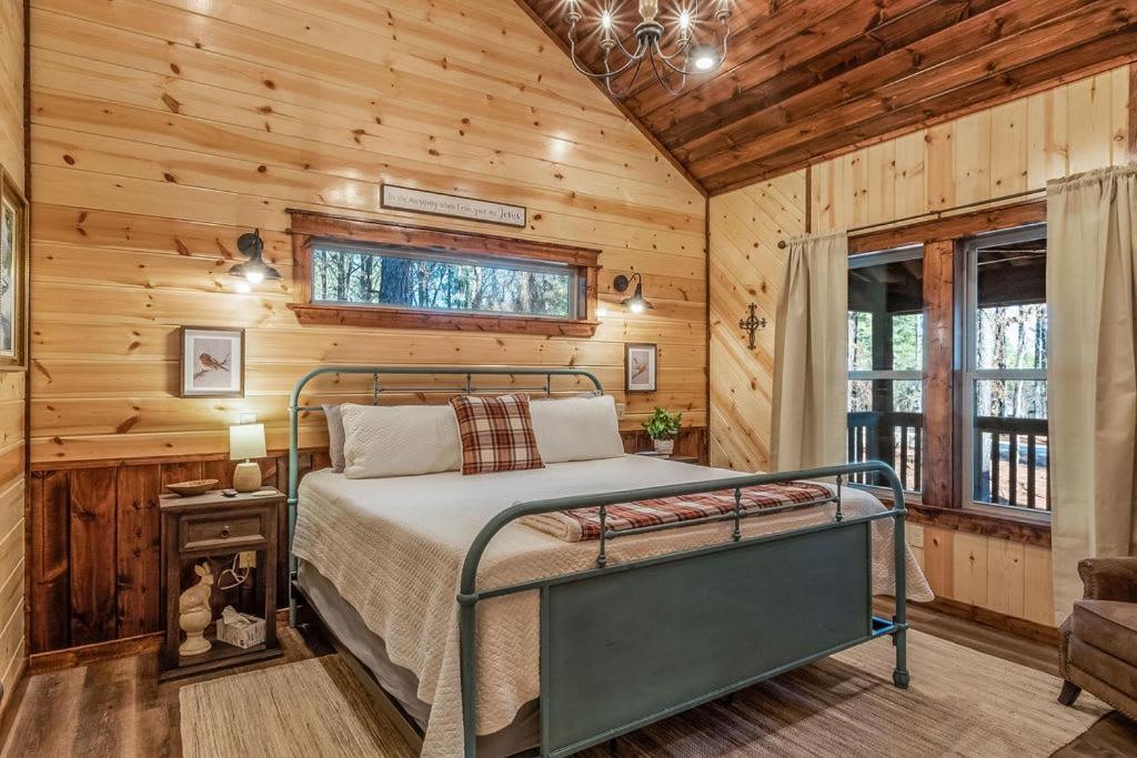 Large Luxury 2Br Cabin W Hot Tub Double Trouble Was Designed For Fun Comfort And Memories Minutes From Buzzling Hochatown And Beautiful Beaver Bend State Park Broken Bow Eksteriør billede