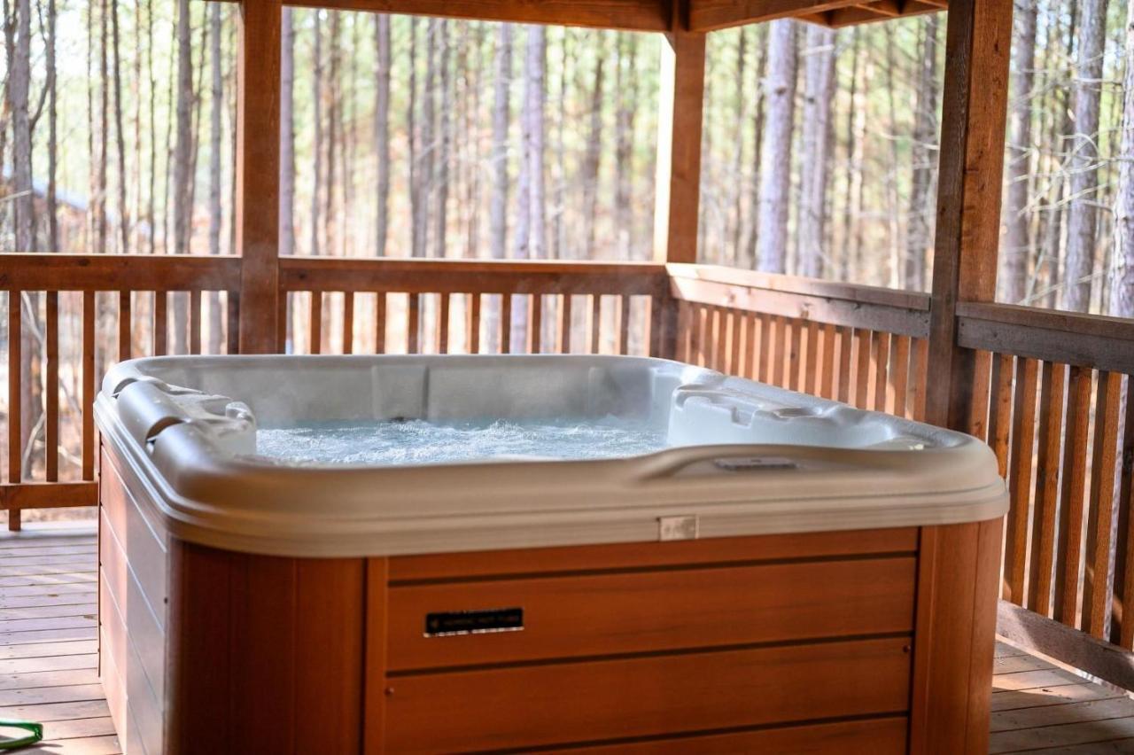 Large Luxury 2Br Cabin W Hot Tub Double Trouble Was Designed For Fun Comfort And Memories Minutes From Buzzling Hochatown And Beautiful Beaver Bend State Park Broken Bow Eksteriør billede