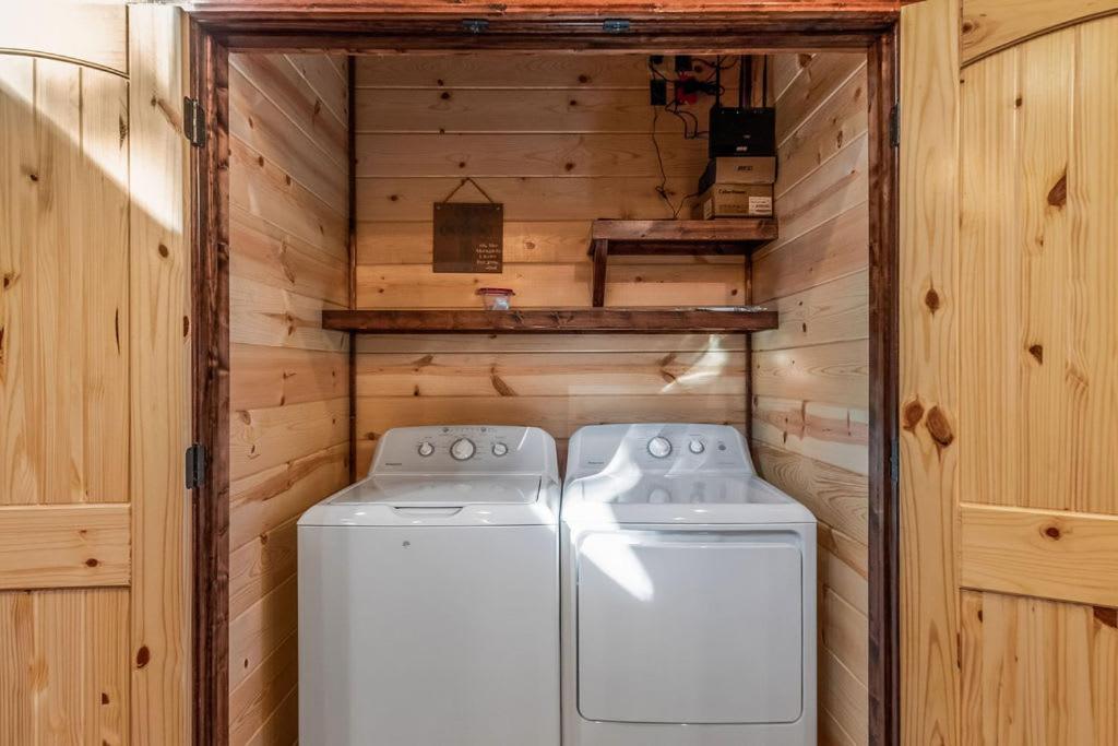Large Luxury 2Br Cabin W Hot Tub Double Trouble Was Designed For Fun Comfort And Memories Minutes From Buzzling Hochatown And Beautiful Beaver Bend State Park Broken Bow Eksteriør billede