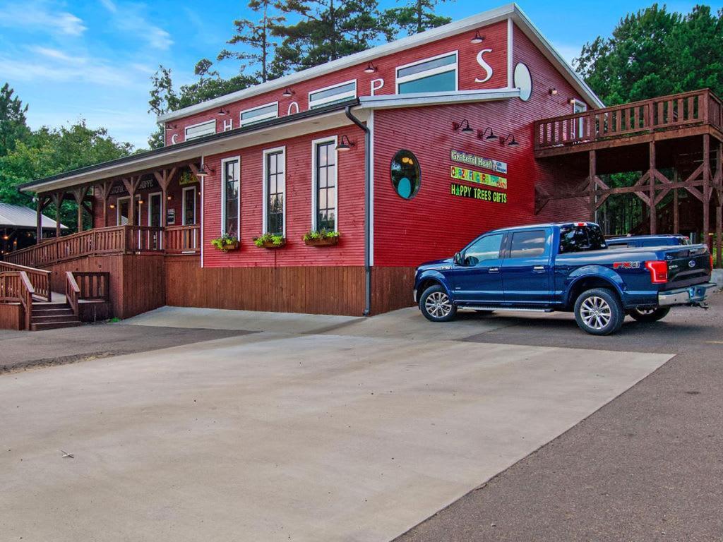 Large Luxury 2Br Cabin W Hot Tub Double Trouble Was Designed For Fun Comfort And Memories Minutes From Buzzling Hochatown And Beautiful Beaver Bend State Park Broken Bow Eksteriør billede