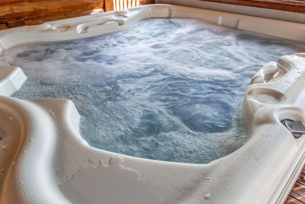 Large Luxury 2Br Cabin W Hot Tub Double Trouble Was Designed For Fun Comfort And Memories Minutes From Buzzling Hochatown And Beautiful Beaver Bend State Park Broken Bow Eksteriør billede