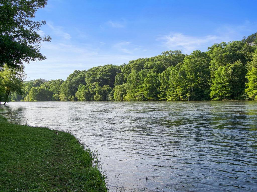 Large Luxury 2Br Cabin W Hot Tub Double Trouble Was Designed For Fun Comfort And Memories Minutes From Buzzling Hochatown And Beautiful Beaver Bend State Park Broken Bow Eksteriør billede